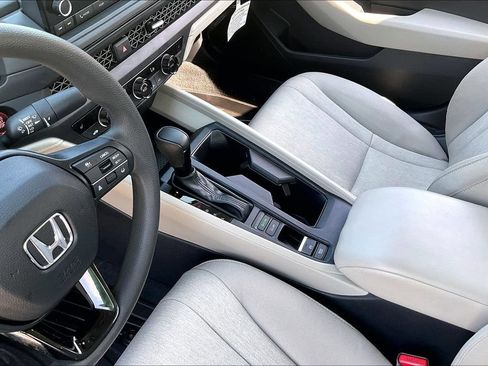 Certified 2024 Honda Accord EX image 17