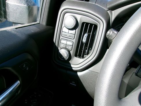 New 2026 Chevrolet Silverado 2500 Custom w/ Custom Value Package AWD/4WD image 19