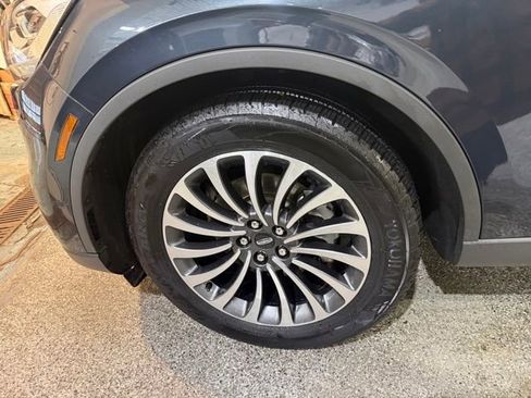 Used 2022 Lincoln Aviator Reserve w/ Equipment Group 201A image 33