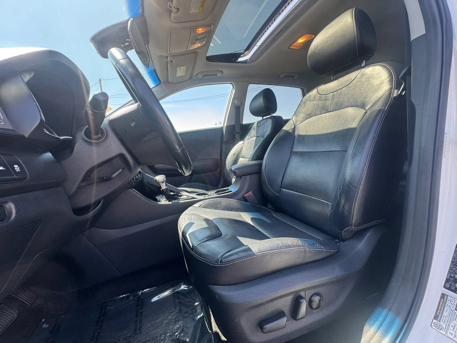 Used 2017 Kia Niro Touring w/ Advanced Technology Package FWD image 19