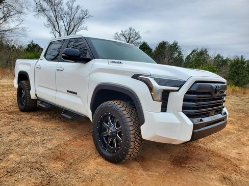 Used 2025 Toyota Tundra Limited image 46