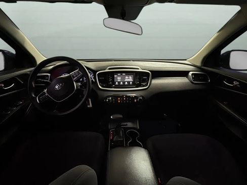 Used 2020 Kia Sorento L FWD image 9