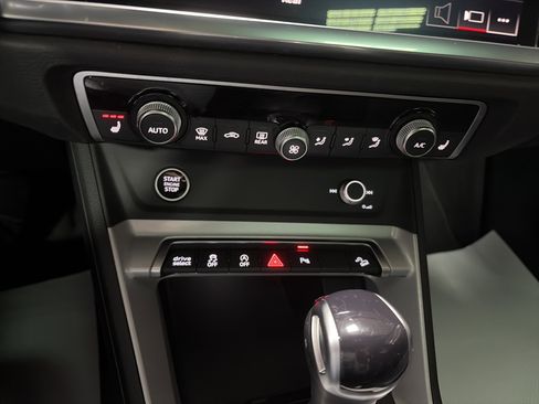 Used 2023 Audi Q3 2.0T Premium image 22