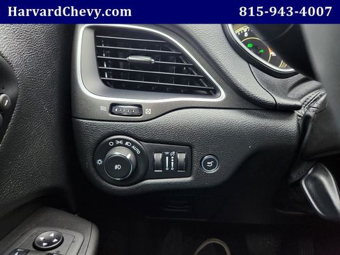 Used 2022 Jeep Cherokee Trailhawk w/ Premium Leather Package image 24