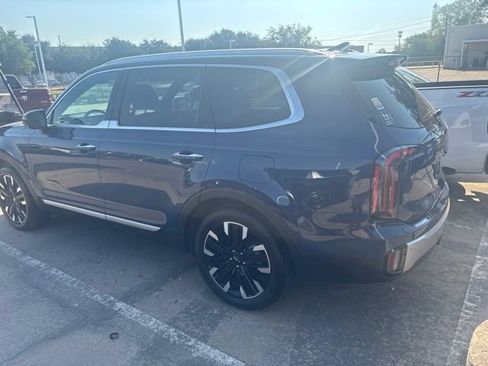 Used 2024 Kia Telluride SX w/ Towing Package FWD image 8