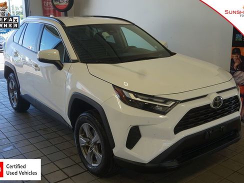 Used 2024 Toyota RAV4 XLE AWD/4WD image 1