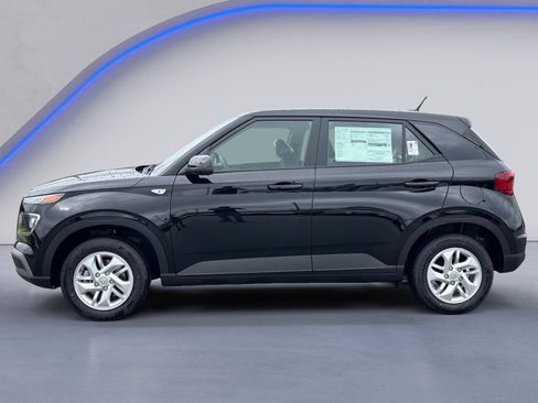 New 2025 Hyundai Venue SE image 7