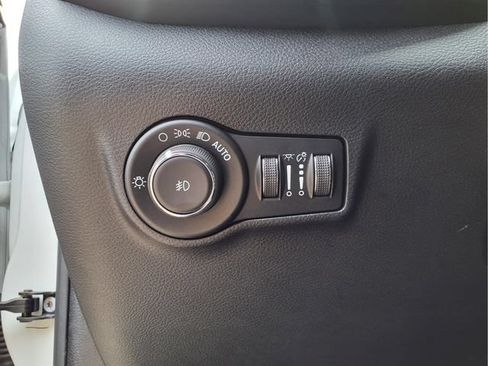 Used 2025 Jeep Compass Limited AWD/4WD image 18