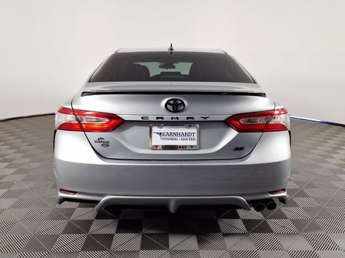 Used 2020 Toyota Camry SE w/ Carpet Mat Package FWD image 5