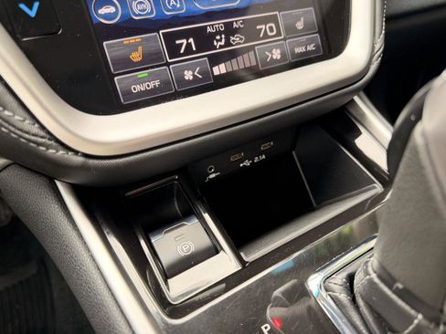 Used 2021 Subaru Outback Premium image 21
