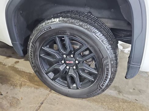 Certified 2022 GMC Sierra 1500 Elevation image 37