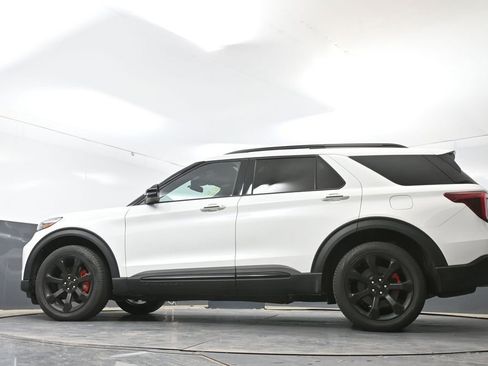 Used 2023 Ford Explorer ST w/ Equipment Group 401A AWD/4WD image 30