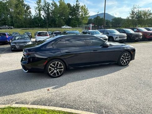 Used 2025 BMW 740i xDrive AWD/4WD image 27