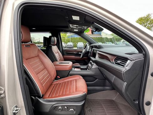 Certified 2023 GMC Yukon Denali Ultimate AWD/4WD image 11