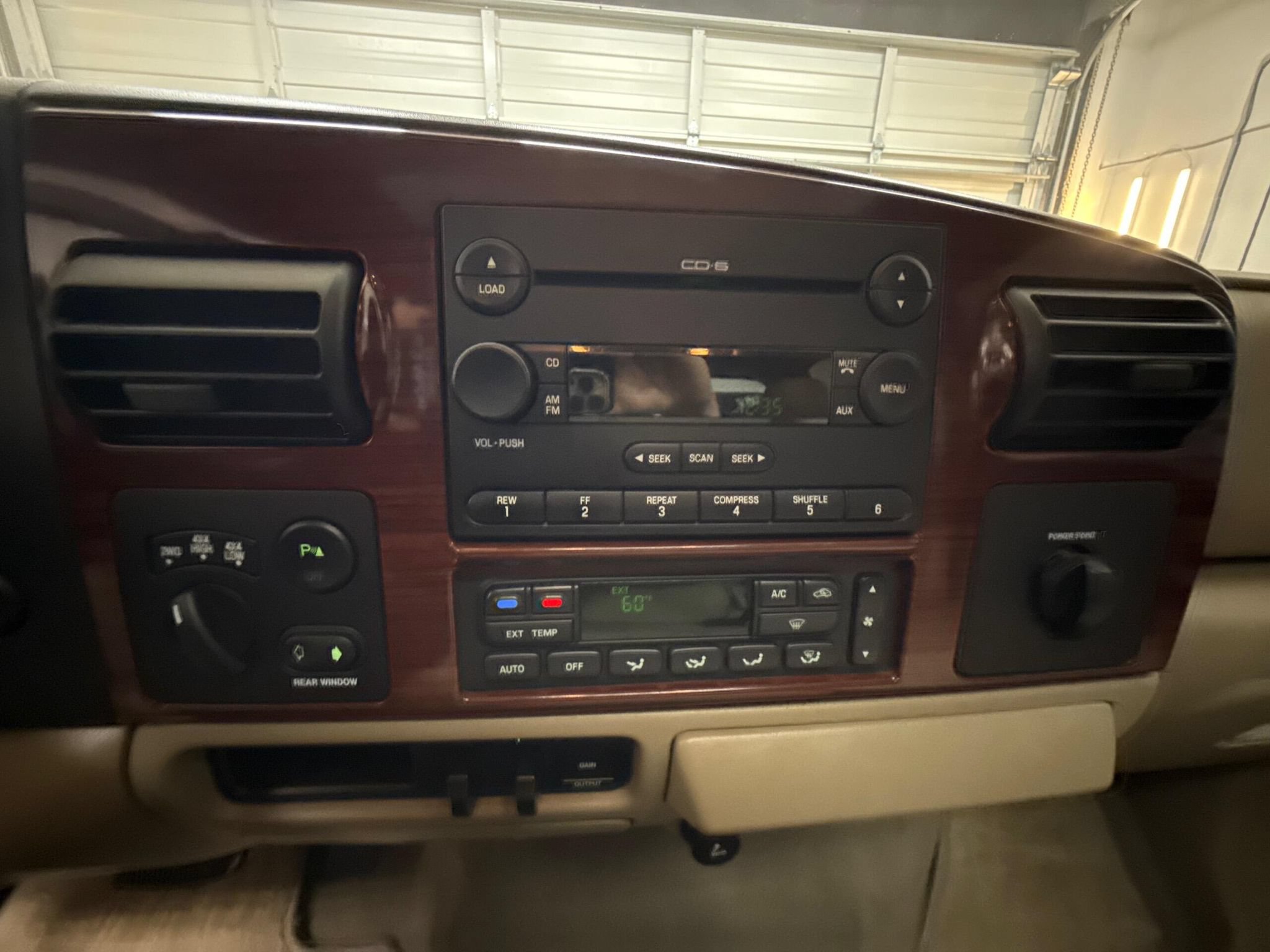Used 2005 Ford F250 Lariat AWD/4WD image 14