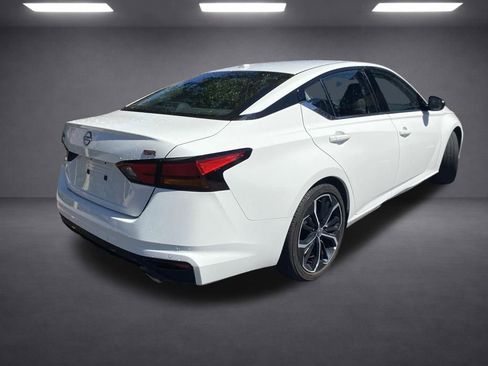 Used 2024 Nissan Altima 2.5 SR FWD image 8