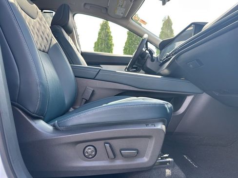 Used 2025 Nissan Murano Platinum w/ Cargo Package AWD/4WD image 34