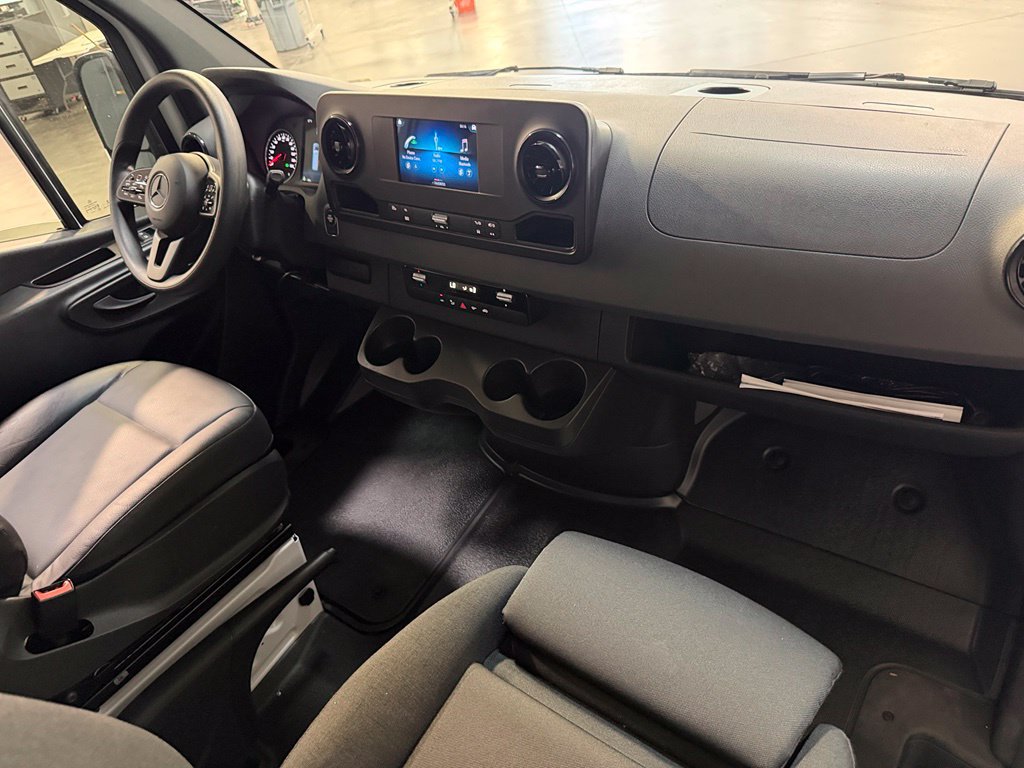 Used 2024 Mercedes-Benz Sprinter 3500 image 14
