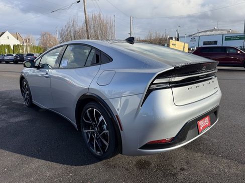New 2026 Toyota Prius Plug-In Hybrid image 4