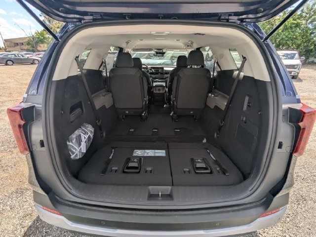 New 2027 Kia Carnival LX FWD image 13