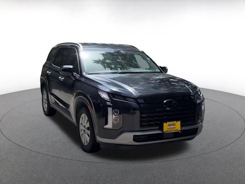 Used 2024 Hyundai Palisade SEL FWD image 3