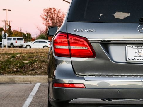 Used 2019 Mercedes-Benz GLS 450 4MATIC w/ Premium 1 Package image 51