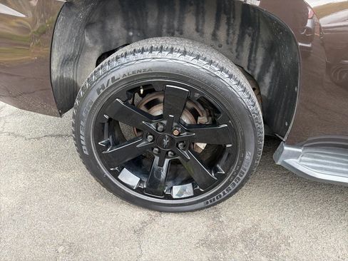 Used 2018 Chevrolet Tahoe LT w/ Luxury Package image 5