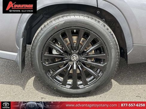 Used 2023 Toyota Highlander XSE AWD/4WD image 11
