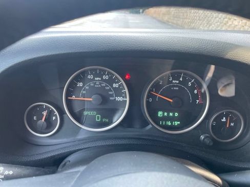 Used 2017 Jeep Wrangler Unlimited Sahara AWD/4WD image 11
