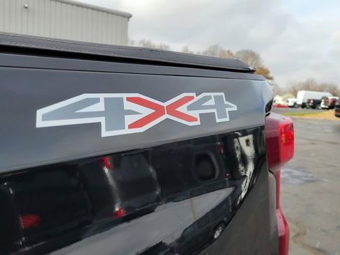 Used 2023 Chevrolet Silverado 1500 LT image 12