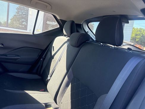Used 2019 Nissan Kicks SV FWD image 5
