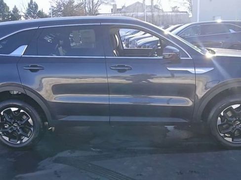 New 2026 Kia Sorento S AWD/4WD image 4