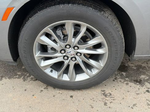 Used 2023 Buick Enclave Avenir w/ Avenir Technology Package FWD image 11