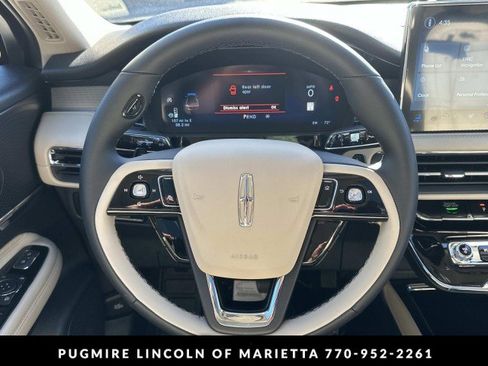 New 2026 Lincoln Corsair Premiere image 24