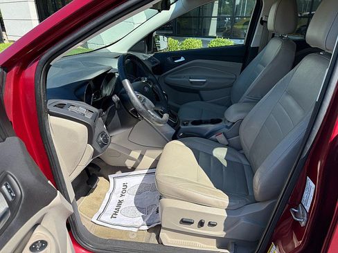 Used 2014 Ford Escape SE w/ Equipment Group 201A FWD image 9