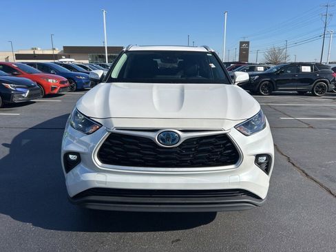 Used 2024 Toyota Highlander XLE image 25
