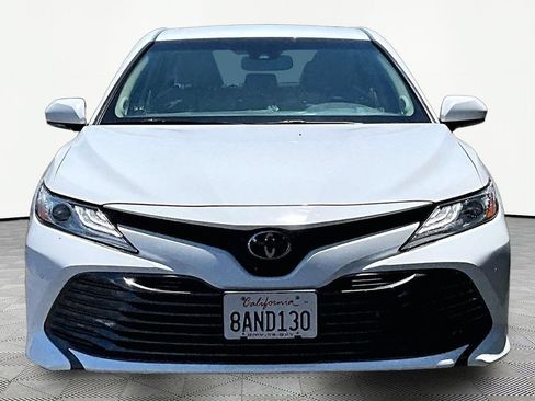 Used 2018 Toyota Camry XLE w/ Audio Package FWD image 3