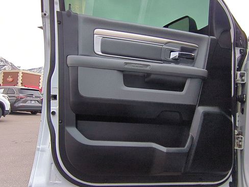 Used 2019 RAM 1500 Classic Warlock image 14