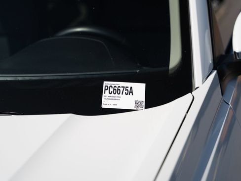 Used 2021 Volkswagen Atlas SE w/ Panoramic Sunroof Package FWD image 4