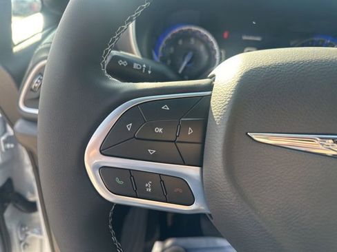 New 2026 Chrysler Pacifica Select image 19