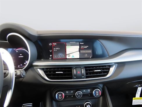 New 2025 Alfa Romeo Stelvio Sprint image 24