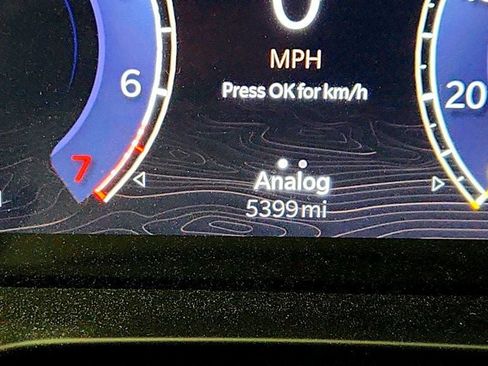 Used 2025 Jeep Grand Cherokee L Limited w/ Luxury Tech Group II image 16