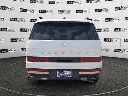 Used 2024 Hyundai Santa Fe Limited FWD image 5