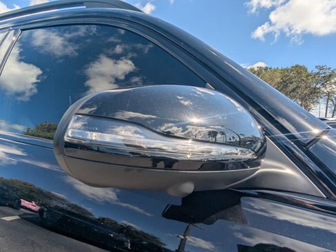 Certified 2023 Mercedes-Benz GLB 250 image 33
