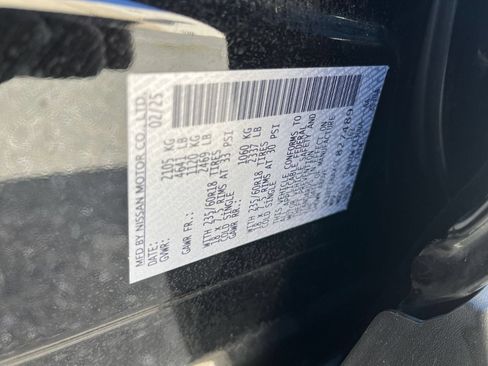 Used 2025 Nissan Rogue SV FWD image 31