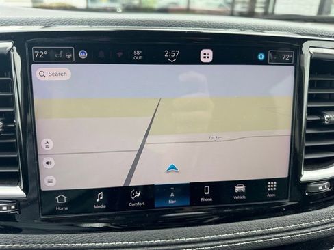 Used 2023 Chrysler Pacifica Limited FWD image 22