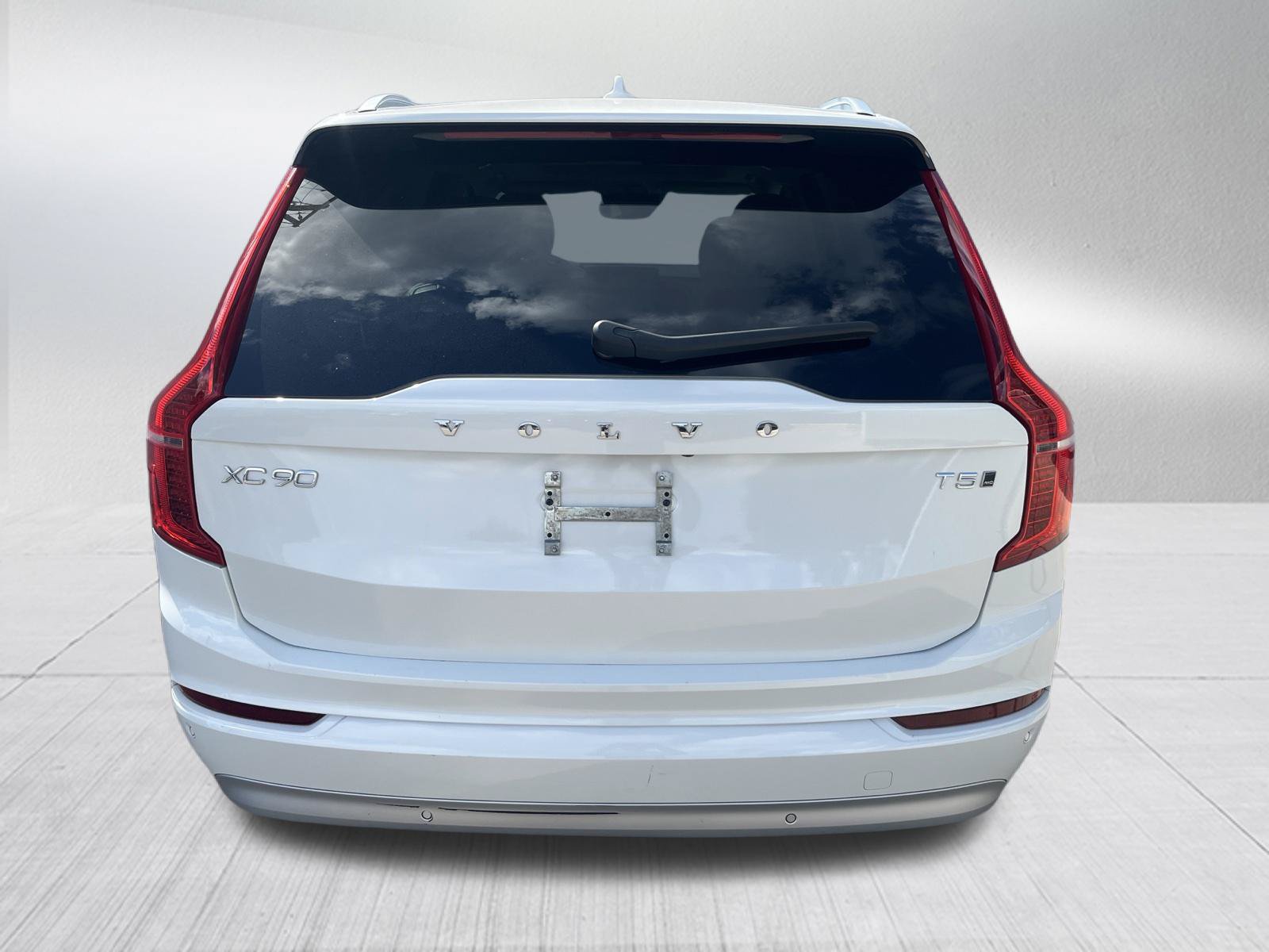 Used 2022 Volvo XC90 T5 Momentum AWD/4WD image 7