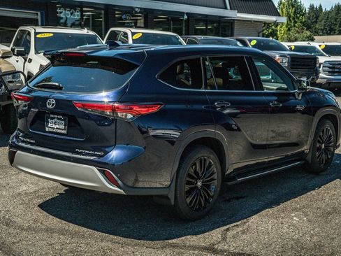 Used 2021 Toyota Highlander Platinum AWD/4WD image 15