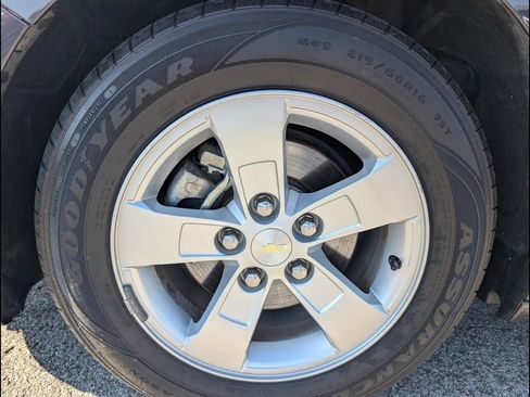 Used 2015 Chevrolet Malibu LS FWD image 25