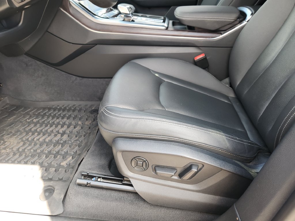 Used 2021 Audi Q8 Prestige AWD/4WD image 25